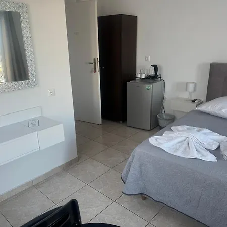 Villa Tania R *